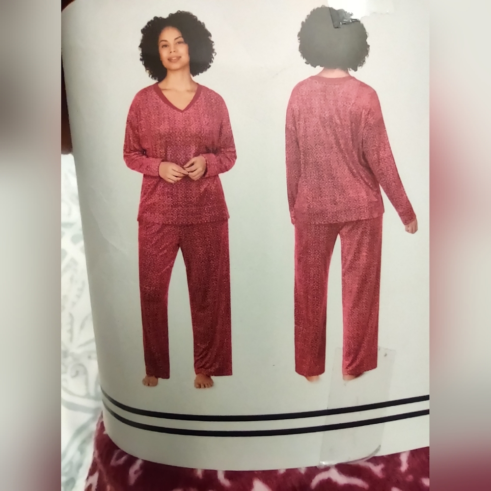 NWTs! Nautica Ladies 2X, Fleece 2pc LS Pajama Set, Cranberry, with Pockets!
